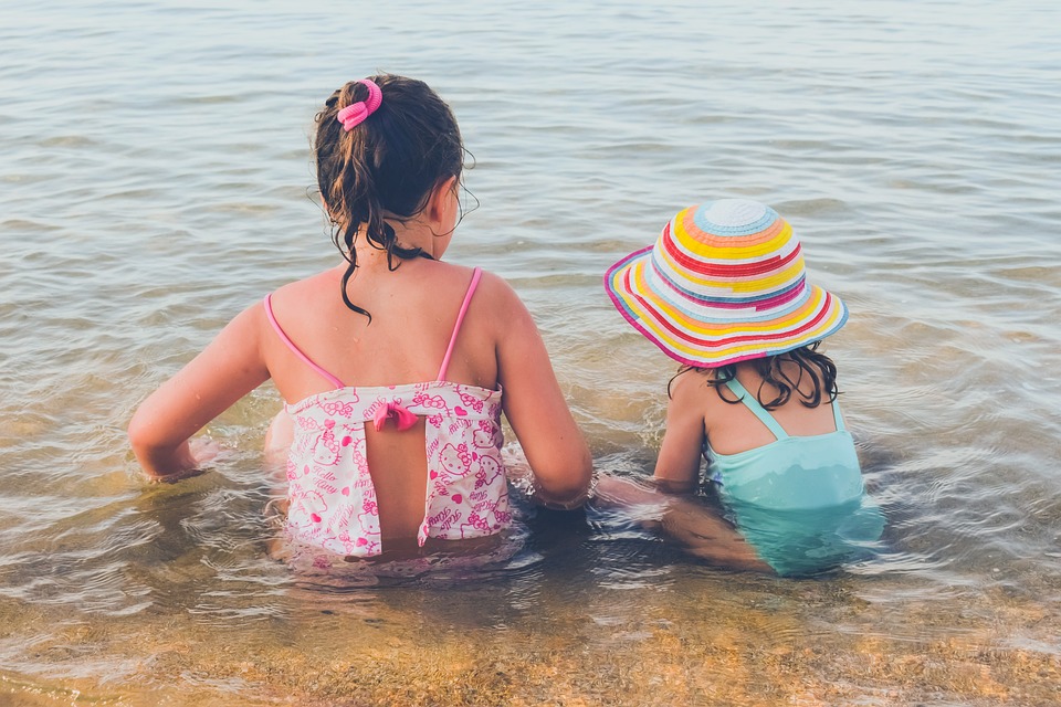 35 Summer Bucket List Ideas for Kids