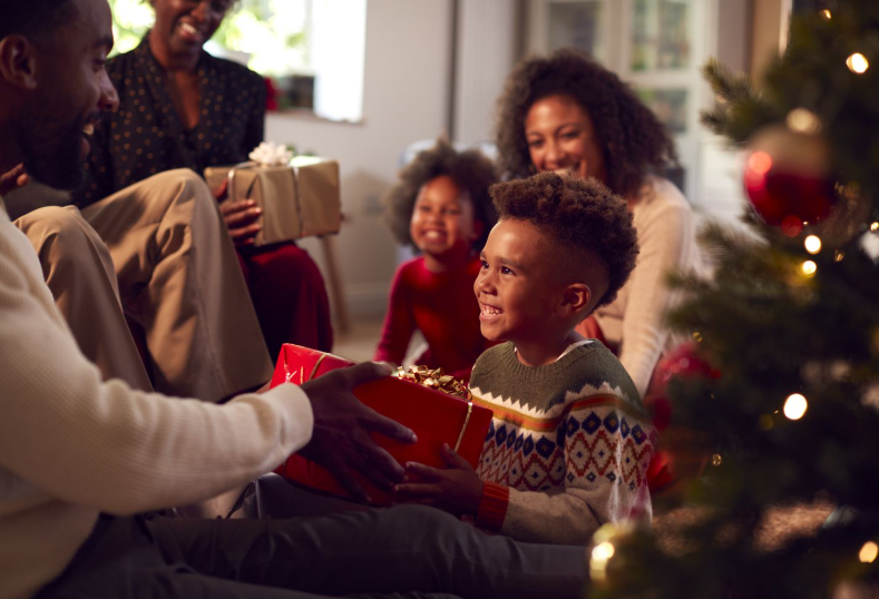 How to Pick the Best Christmas Gifts for Kids Based on Age