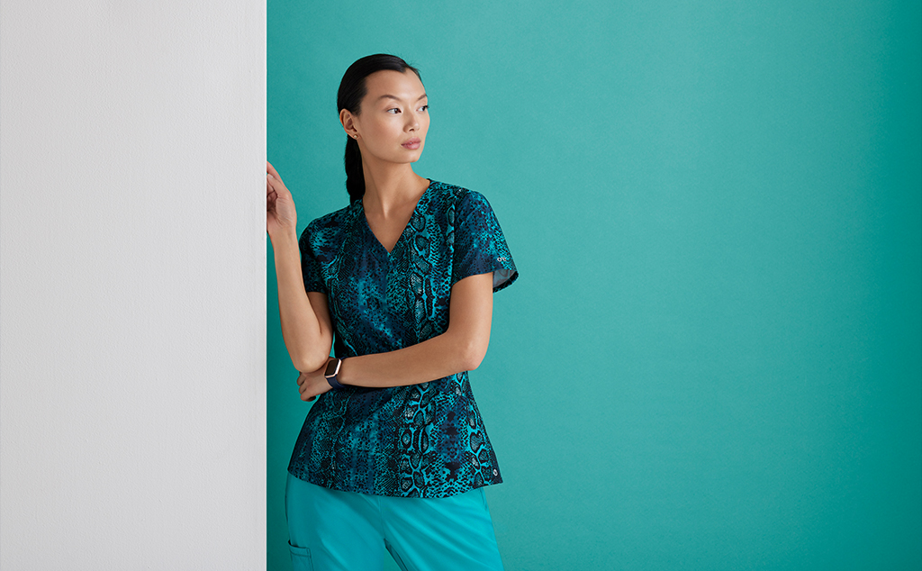 Why Women Printed Scrub Tops Are the Perfect Blend of Fashion and Function