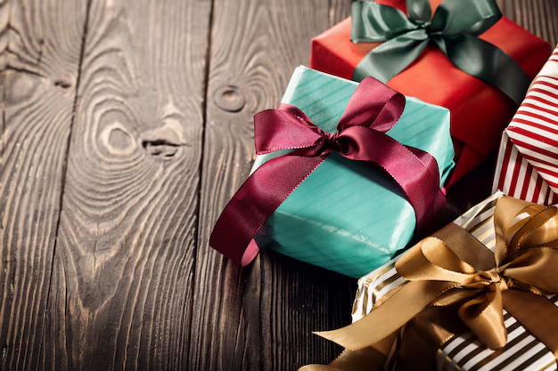 Top 7 Holiday Gifts for Employees, Coworkers, and Clients to Spread Holiday Cheer 